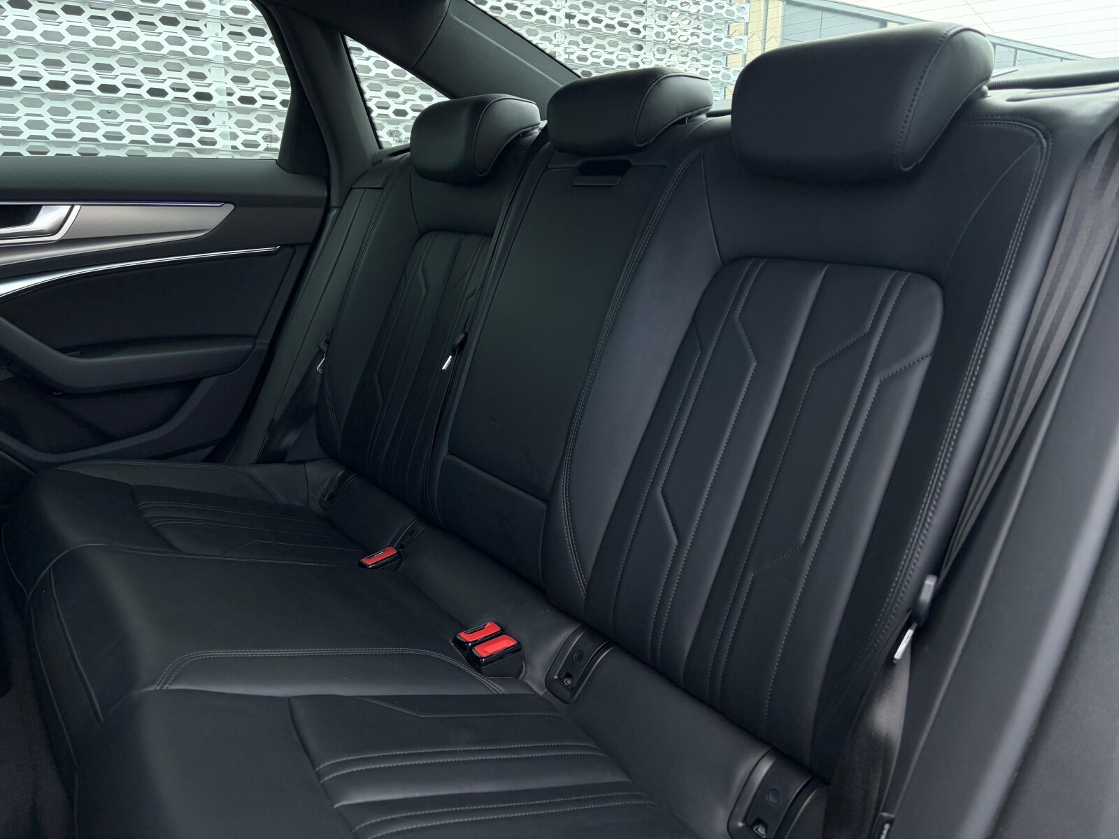 Audi A6 Limousine - zdjęcie 25