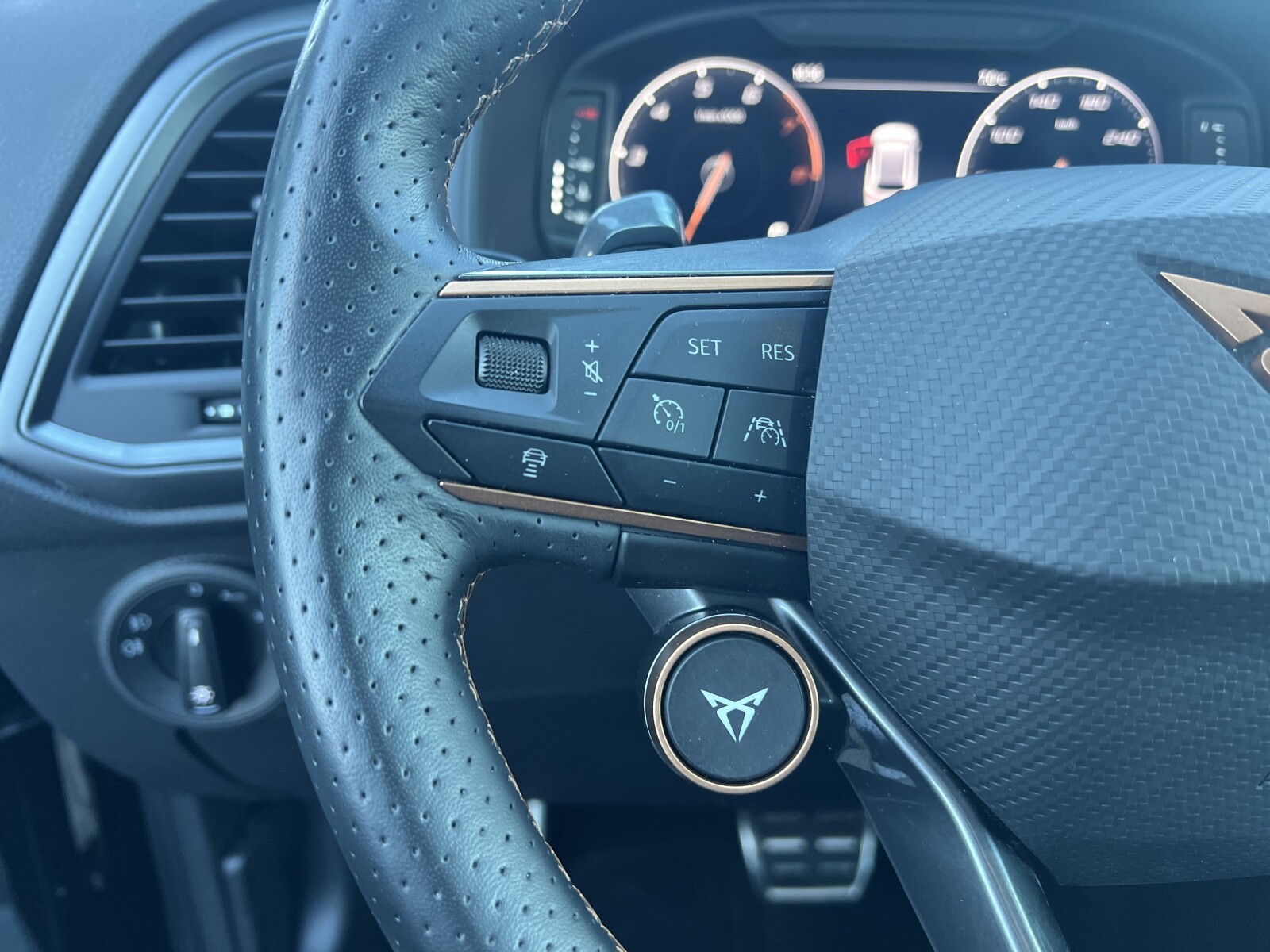 Cupra Ateca - zdjęcie 14