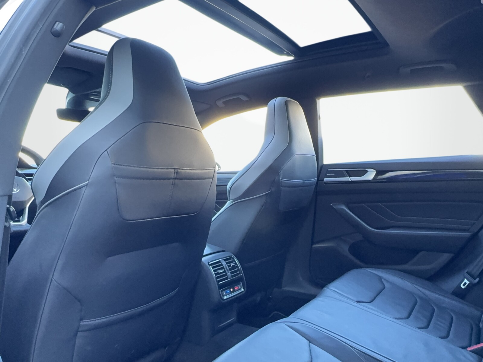 Volkswagen Arteon Shooting Brake - zdjęcie 12