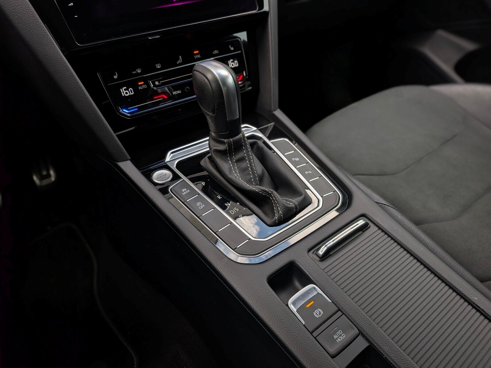 Volkswagen Arteon - zdjęcie 31