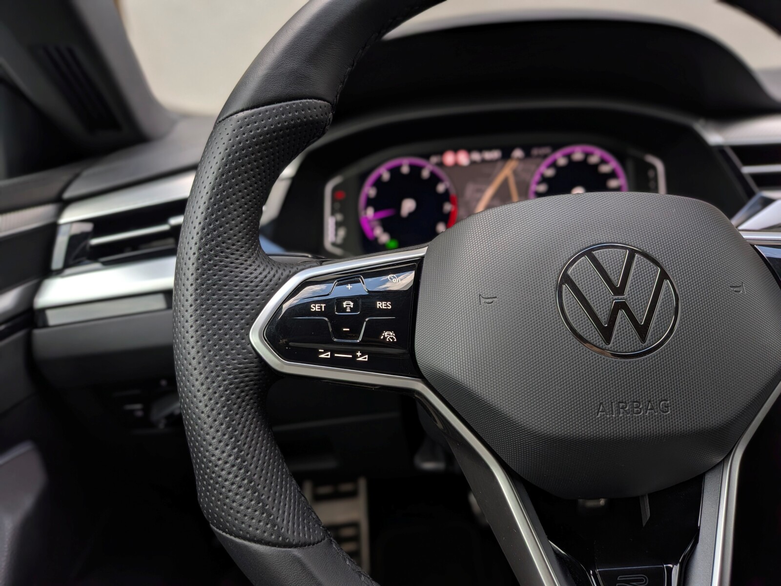Volkswagen Arteon - zdjęcie 17