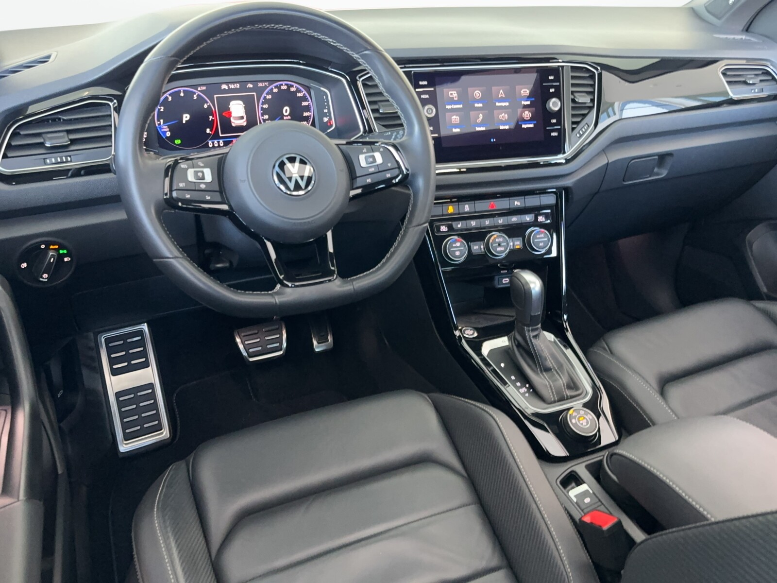 Volkswagen T-Roc - zdjęcie 13