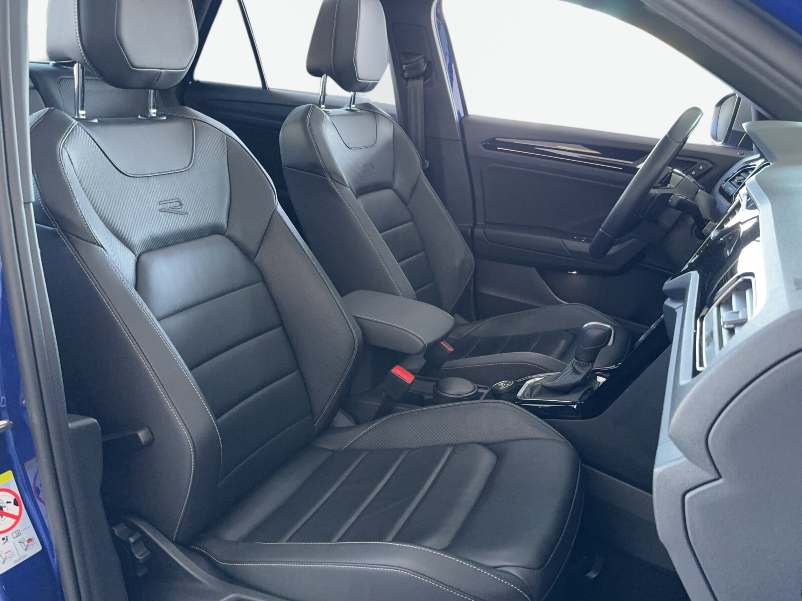 Volkswagen T-Roc - zdjęcie 15