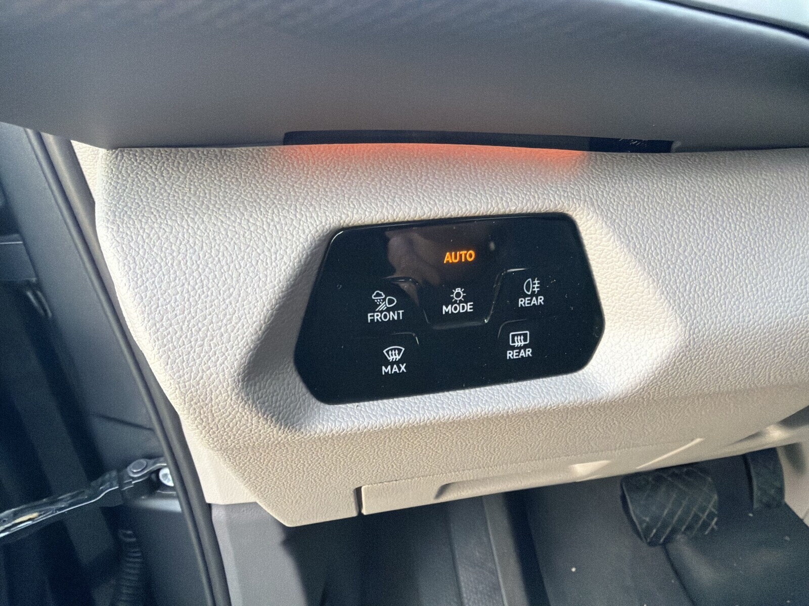 Volkswagen Multivan - zdjęcie 19