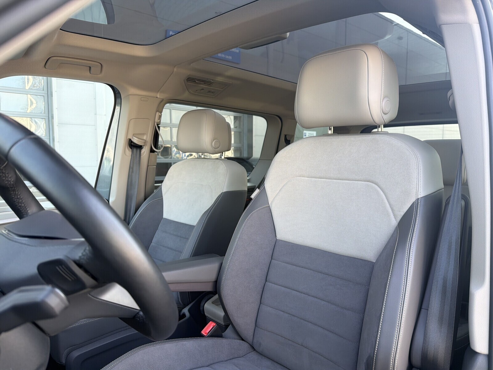 Volkswagen Multivan - zdjęcie 11