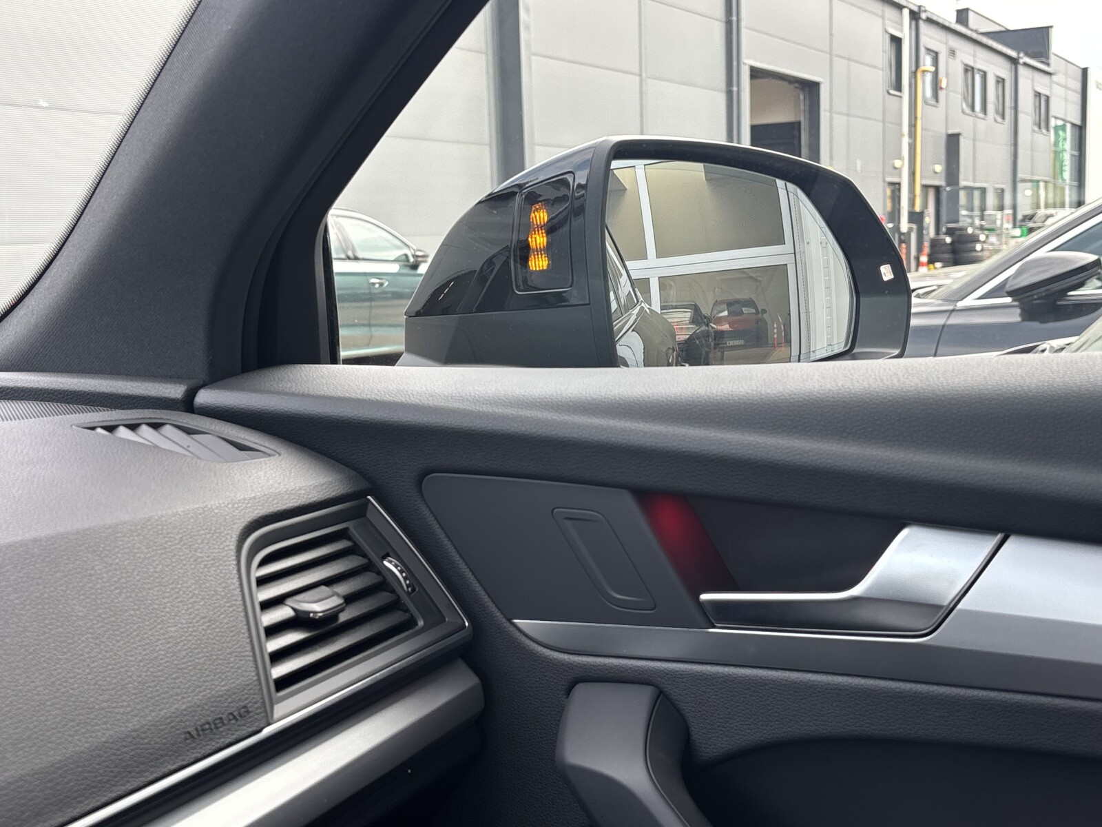 Audi Q5 Sportback - zdjęcie 26