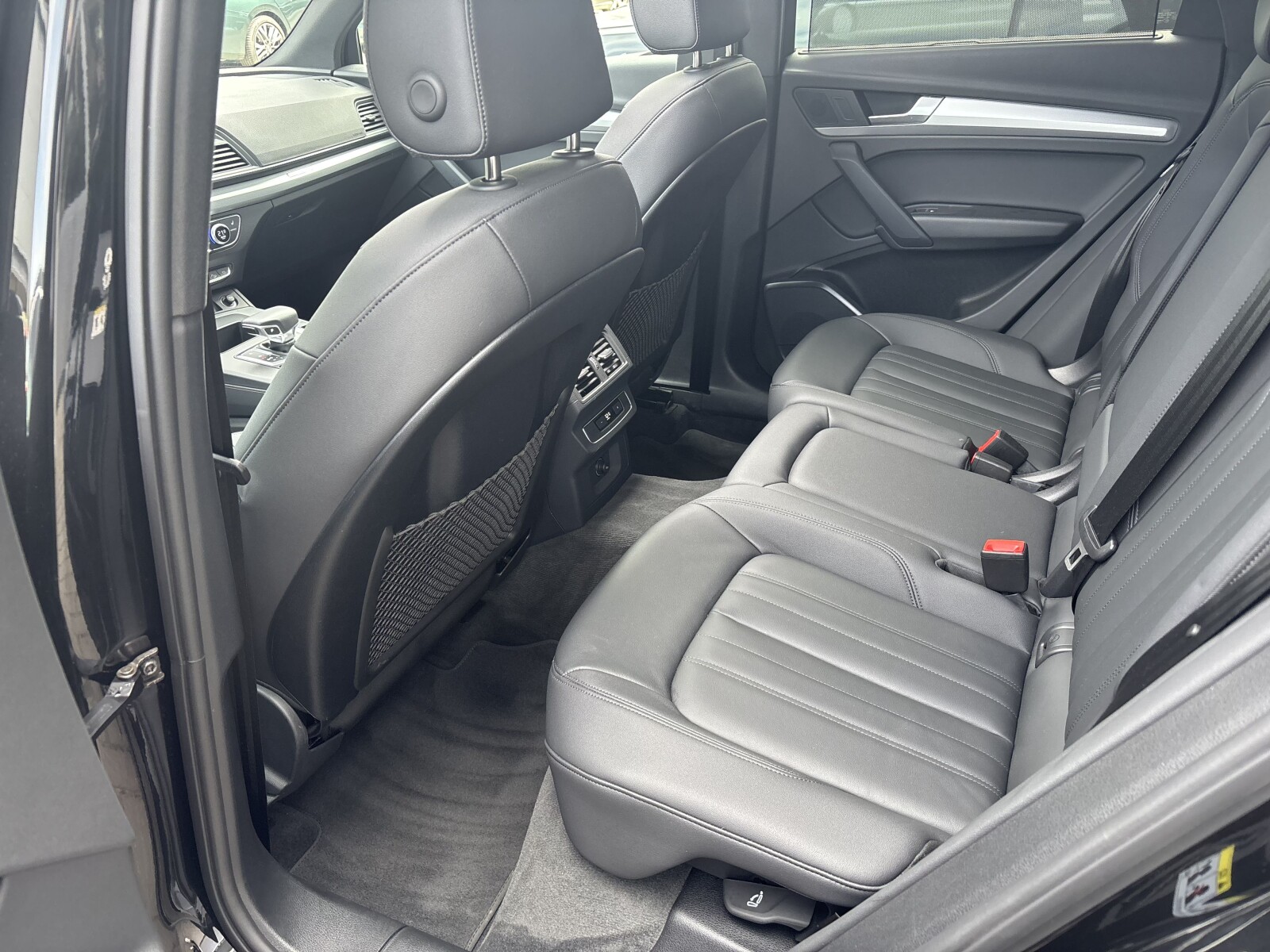 Audi Q5 Sportback - zdjęcie 32