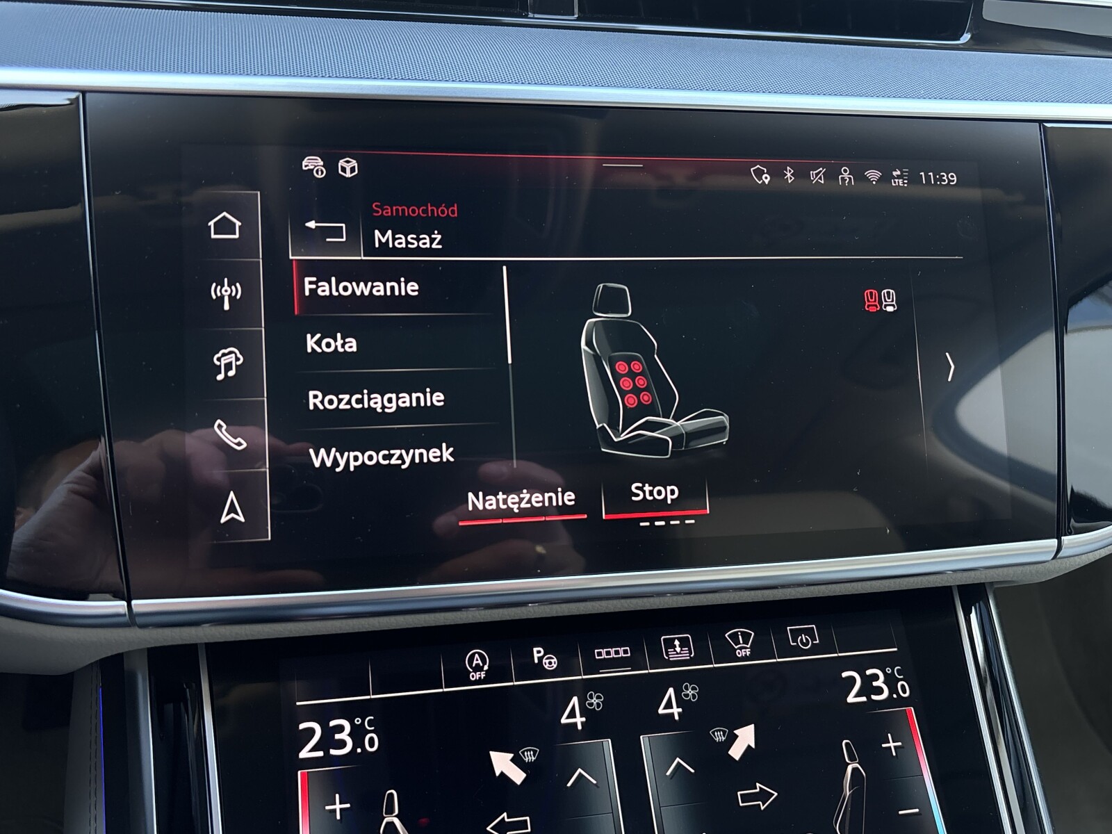 Audi A8 - zdjęcie 22
