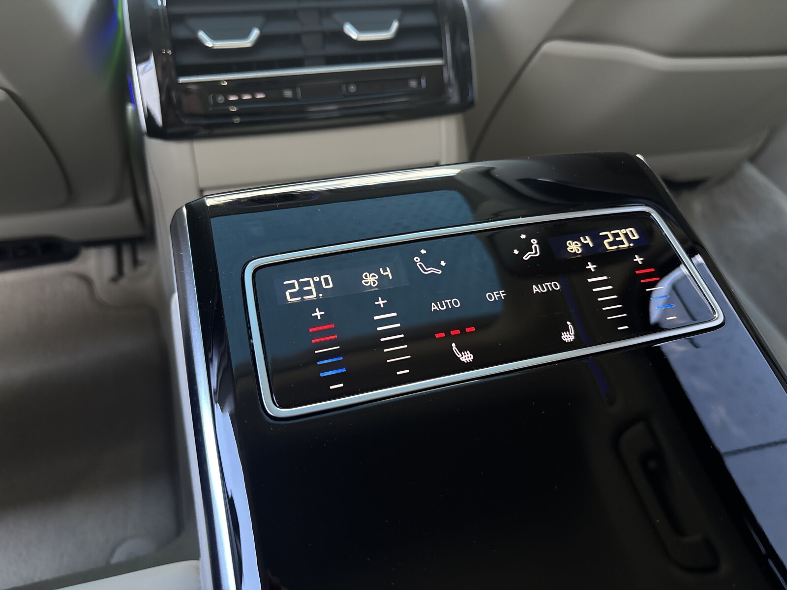 Audi A8 - zdjęcie 34