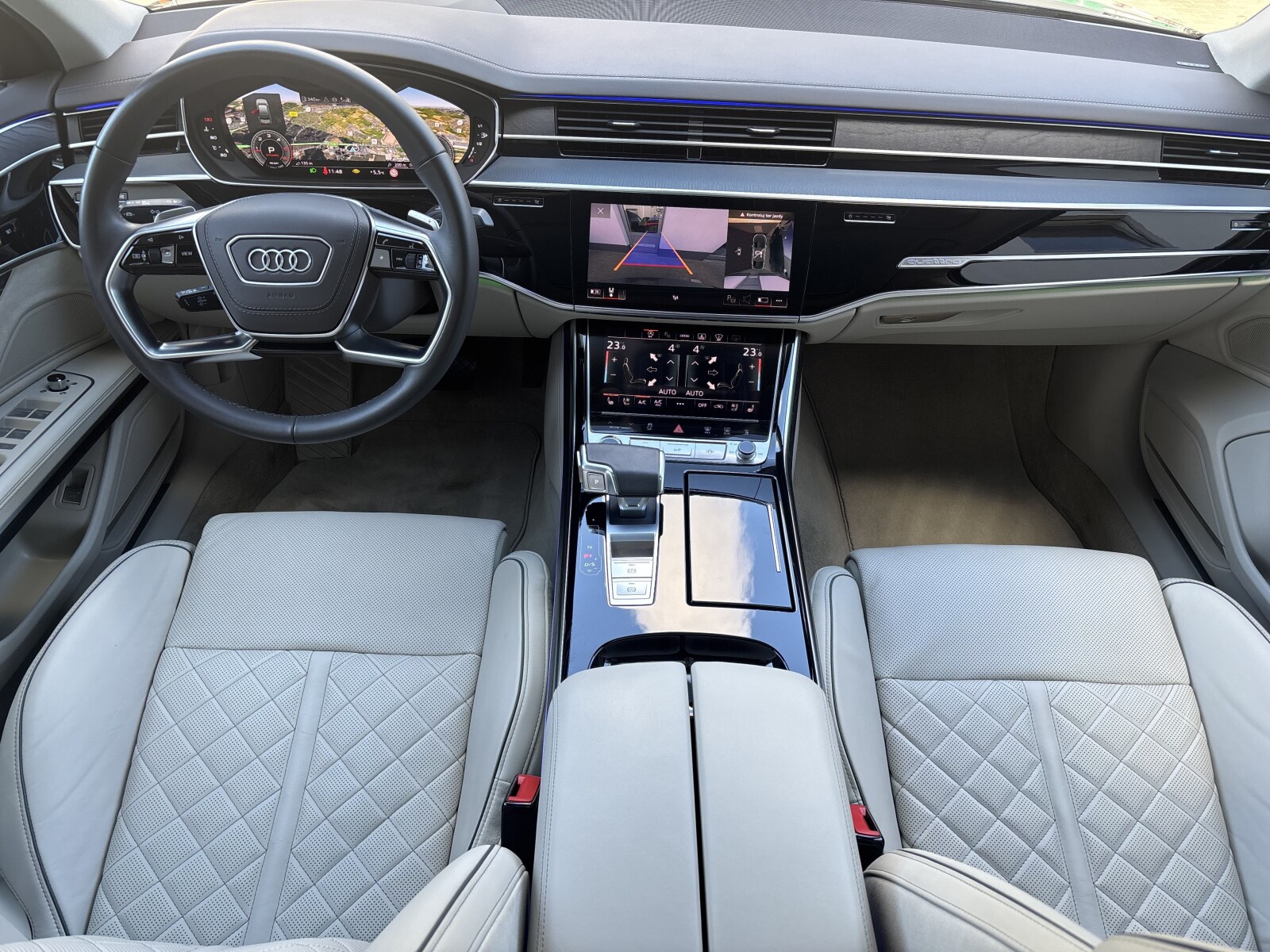 Audi A8 - zdjęcie 9