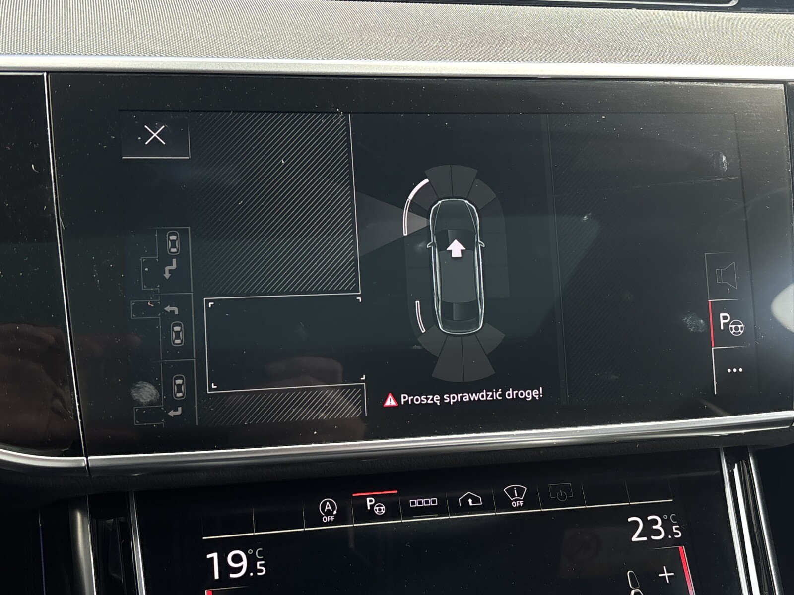 Audi A8 - zdjęcie 21