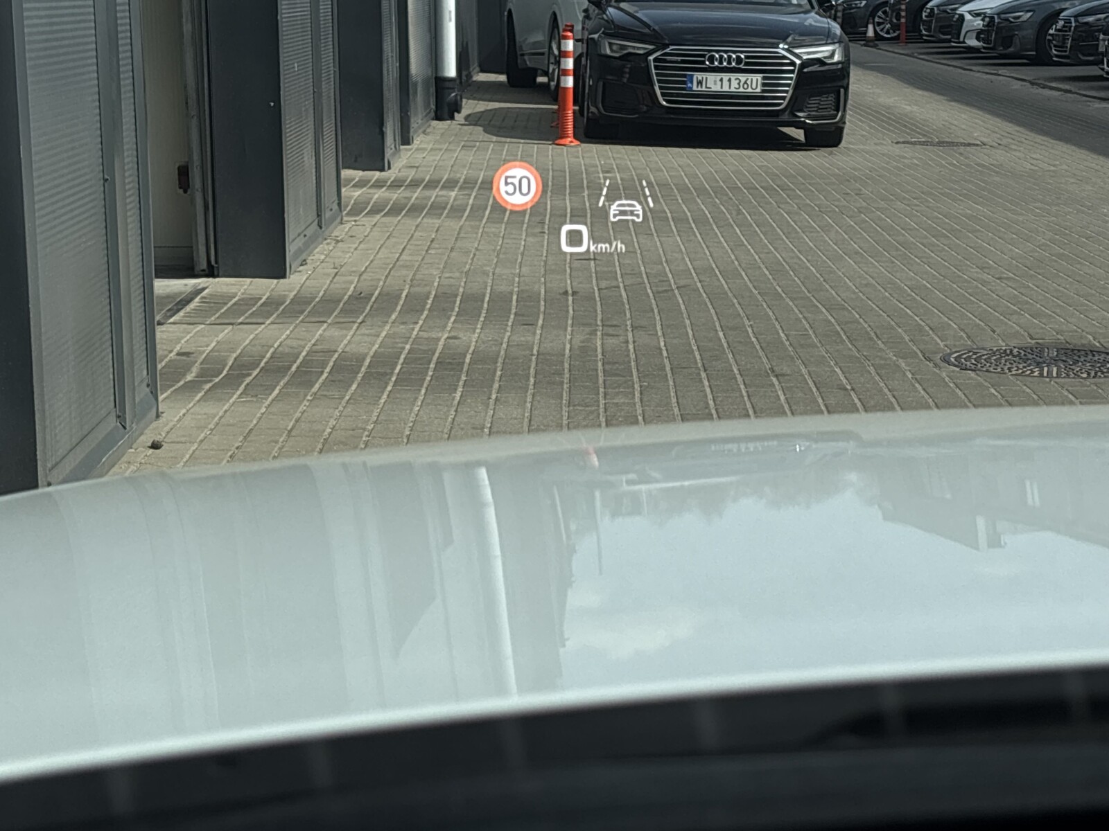 Audi A8 - zdjęcie 18