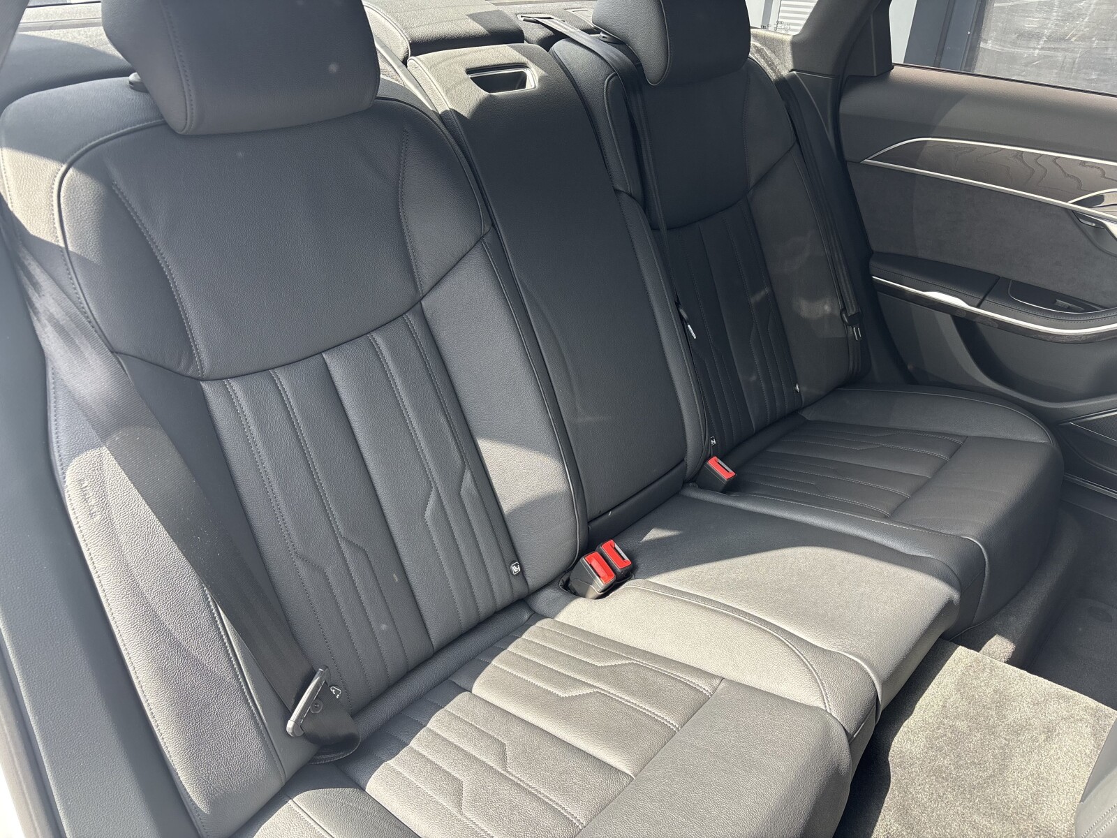 Audi A8 - zdjęcie 36
