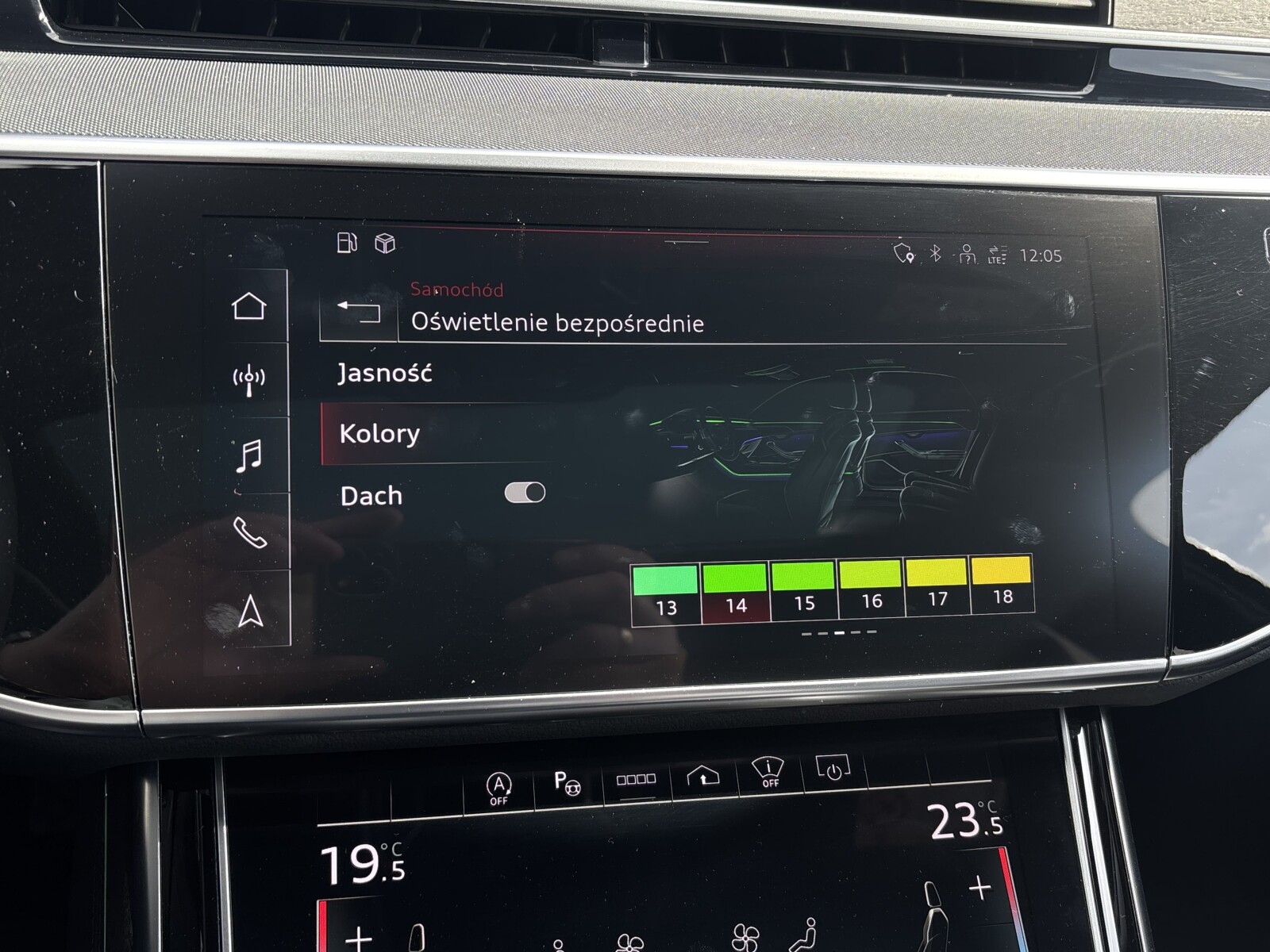 Audi A8 - zdjęcie 26