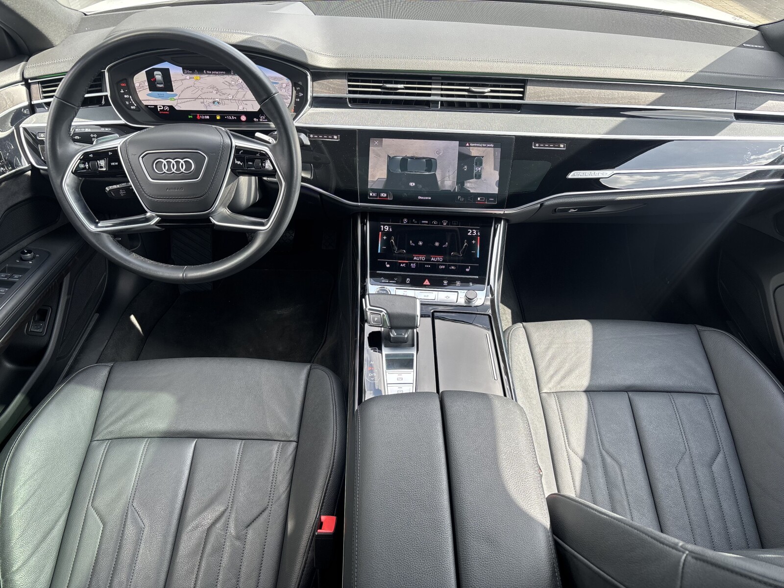 Audi A8 - zdjęcie 9