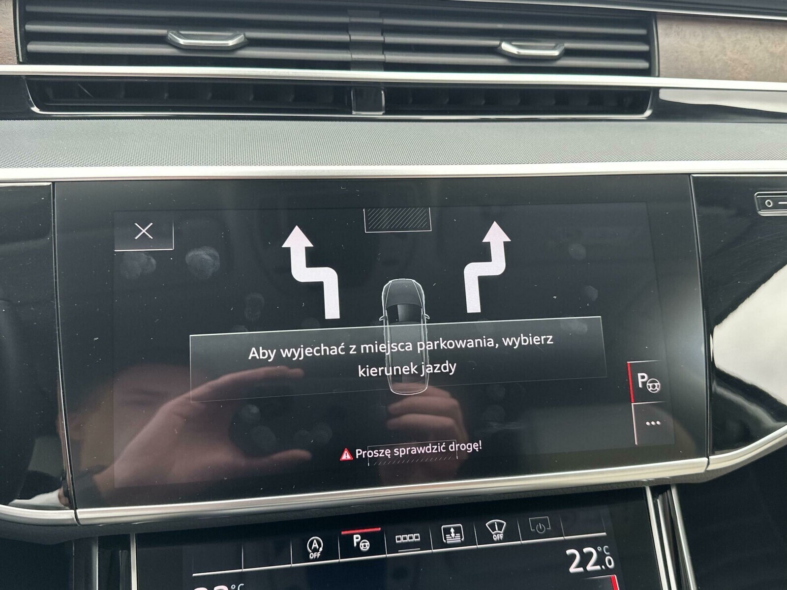 Audi A8 - zdjęcie 28