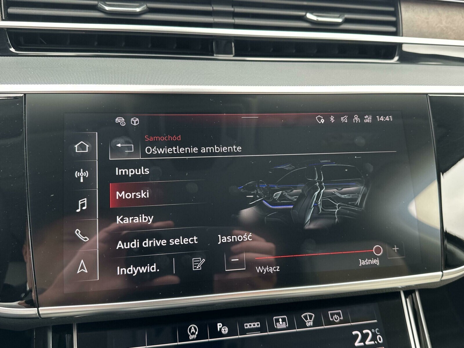 Audi A8 - zdjęcie 31