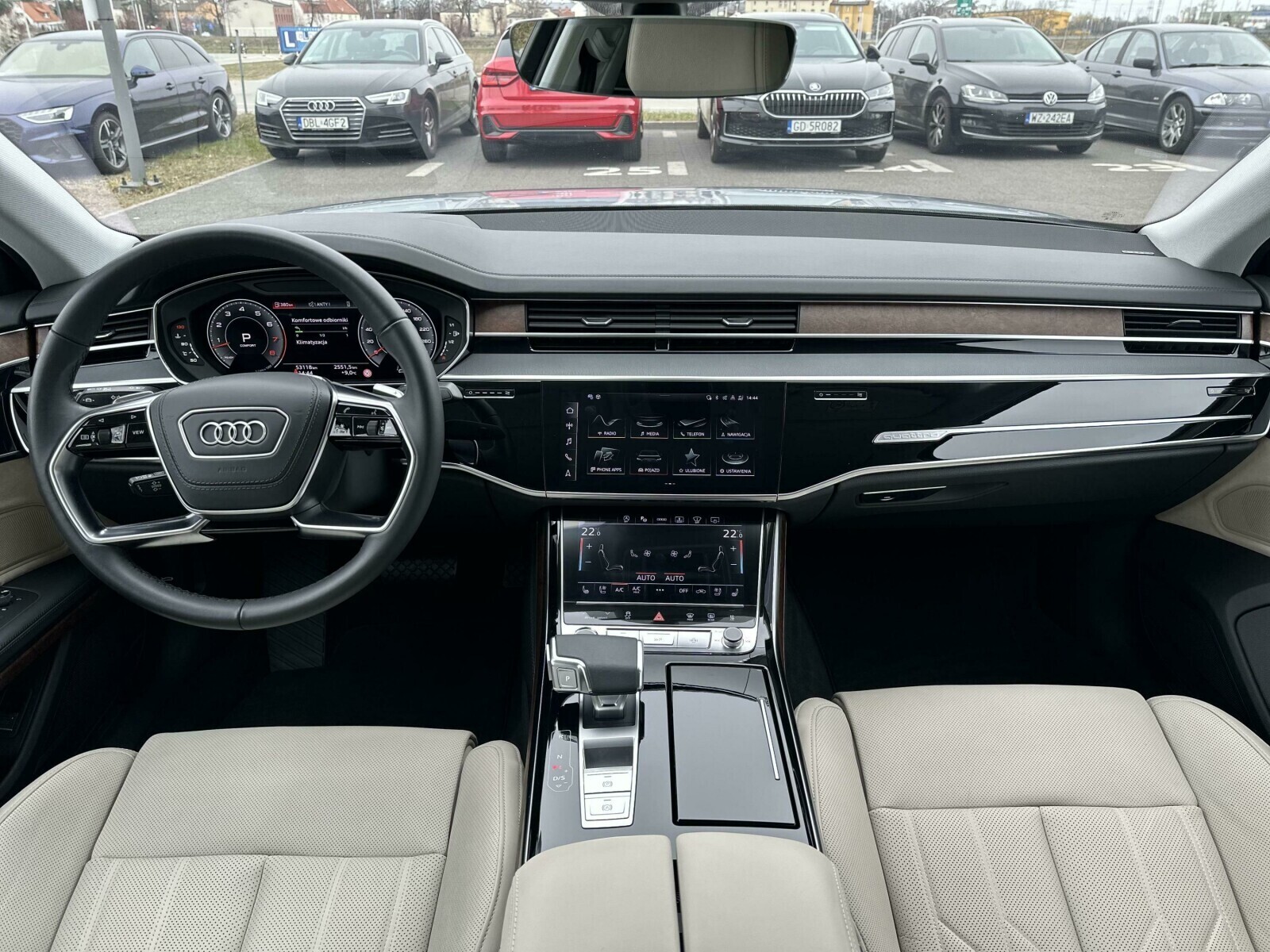 Audi A8 - zdjęcie 16