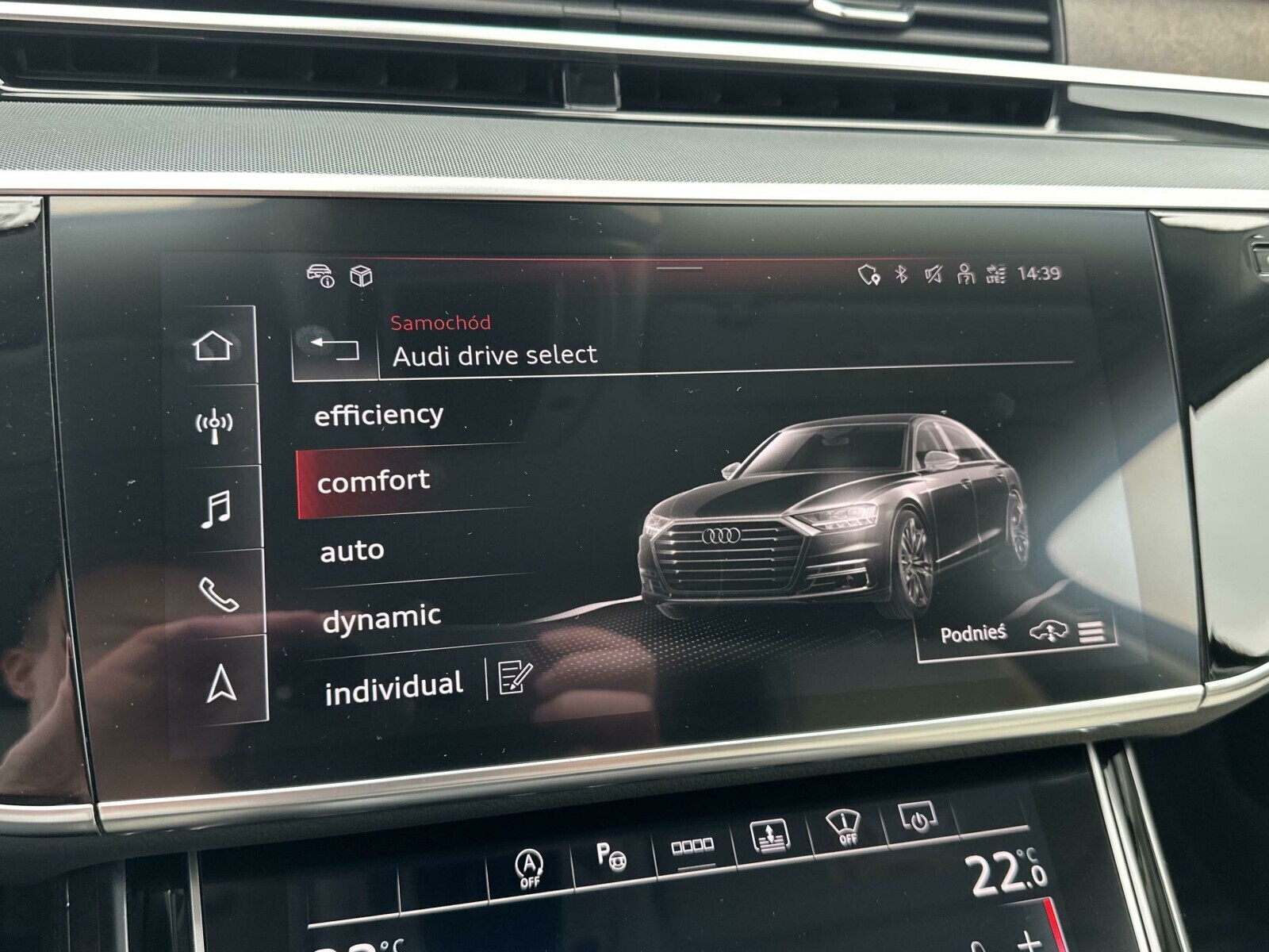 Audi A8 - zdjęcie 38