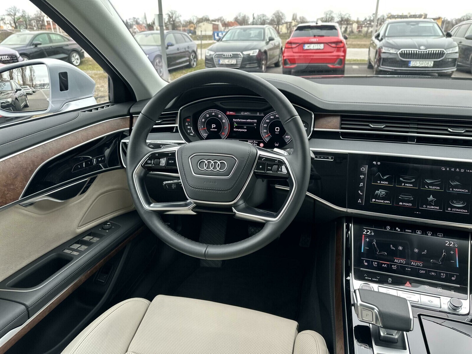 Audi A8 - zdjęcie 17