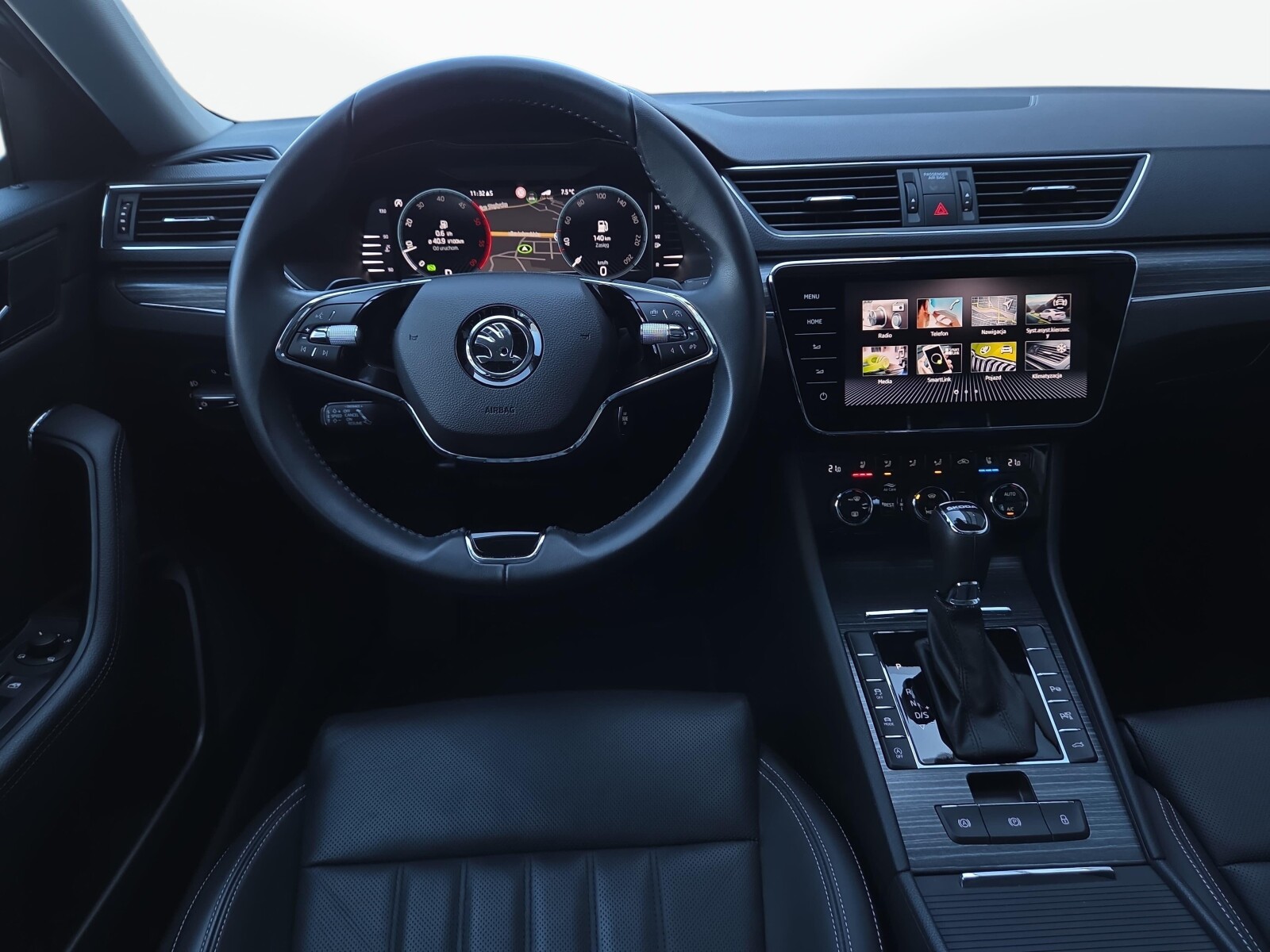 Škoda Superb Combi - zdjęcie 10