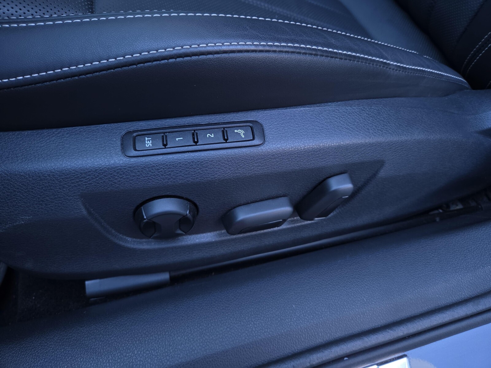 Škoda Superb Combi - zdjęcie 15