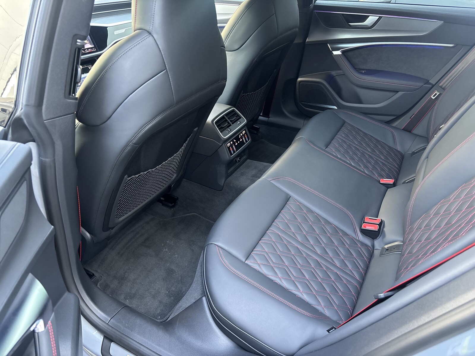 Audi A7 Sportback - zdjęcie 36