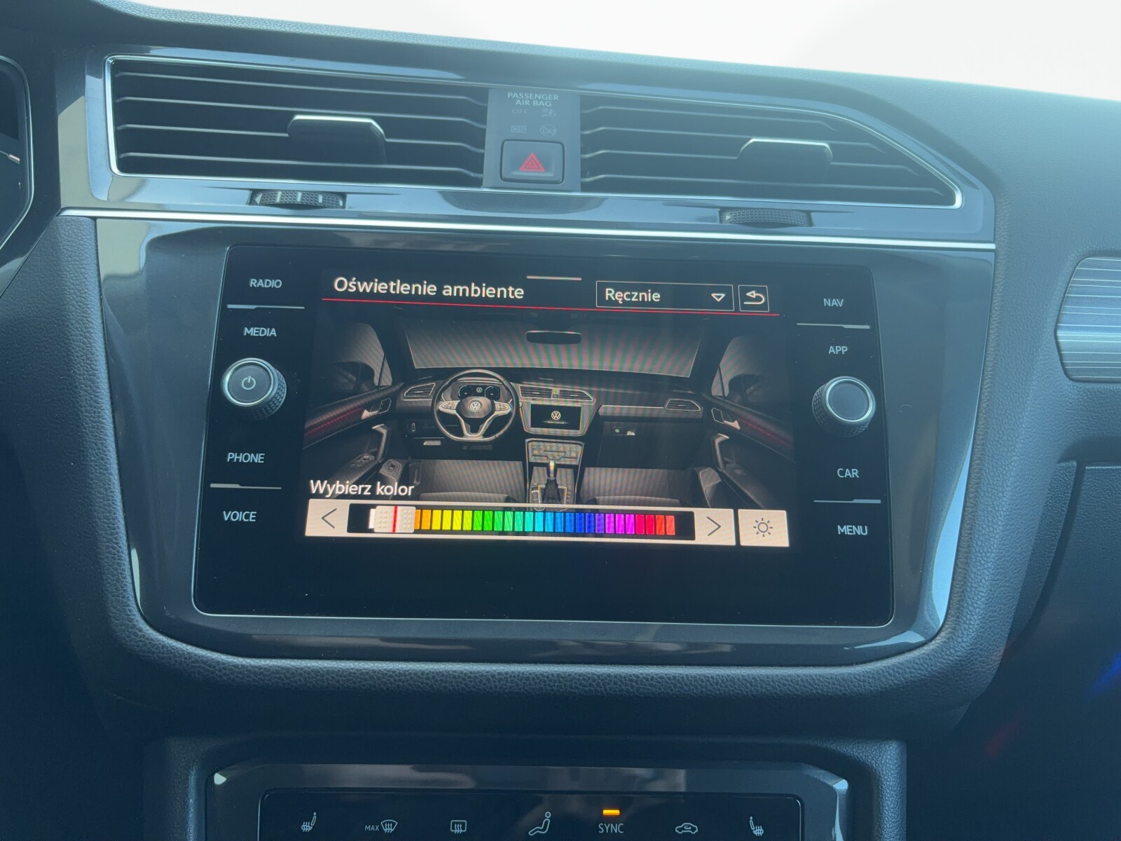 Volkswagen Tiguan Allspace - zdjęcie 32
