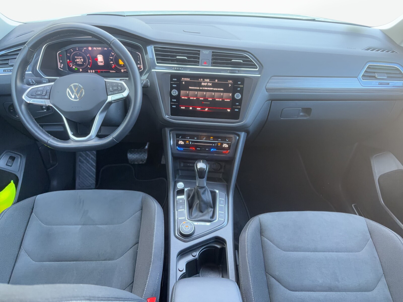 Volkswagen Tiguan Allspace - zdjęcie 10