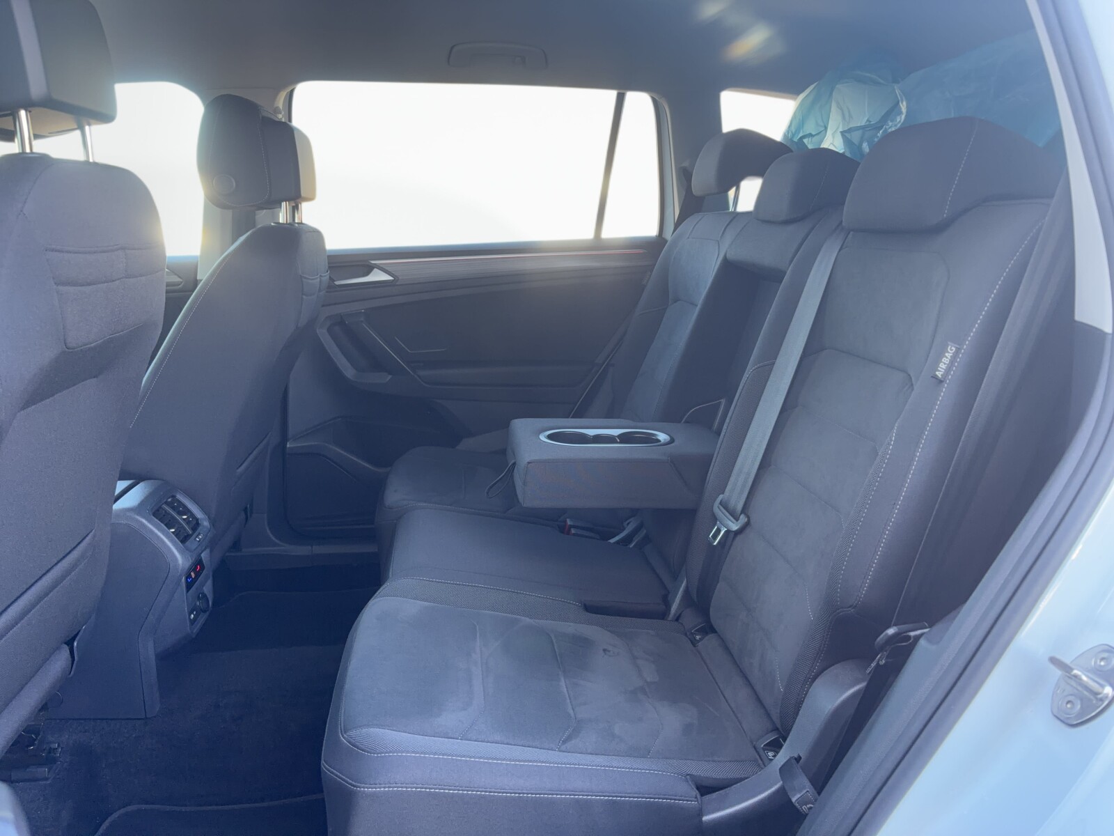 Volkswagen Tiguan Allspace - zdjęcie 24
