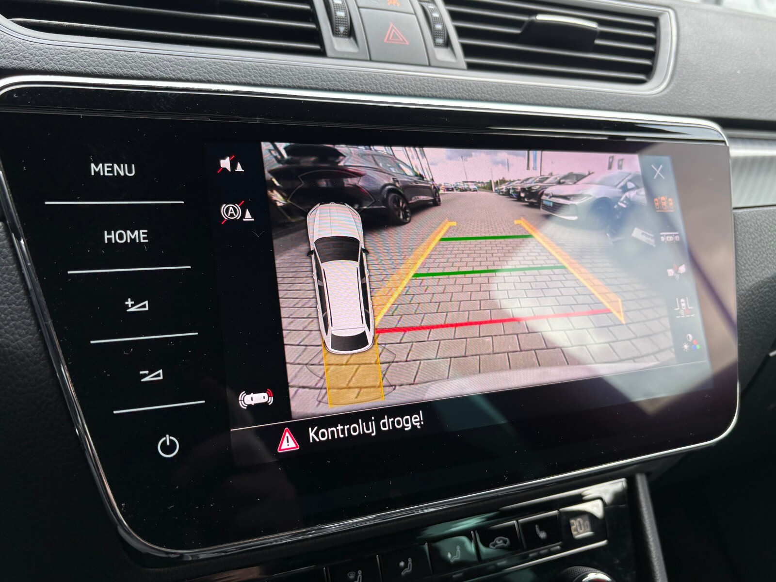 Škoda Superb Combi - zdjęcie 33