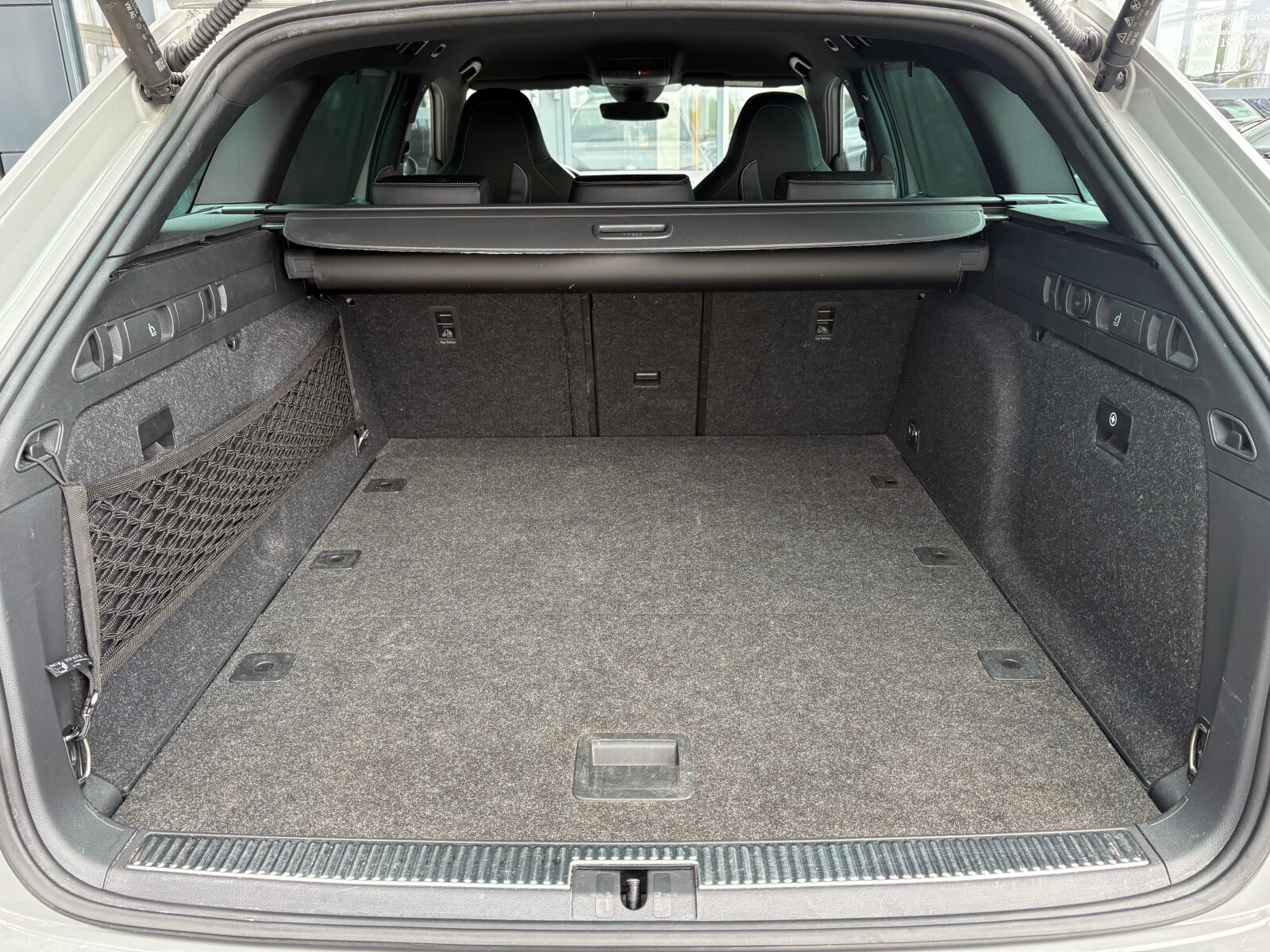 Škoda Superb Combi - zdjęcie 20