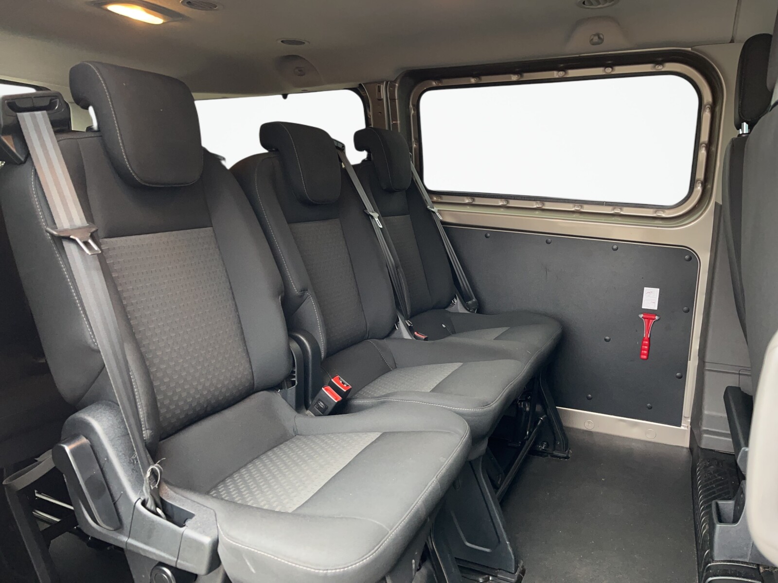 Ford Transit Custom - zdjęcie 14