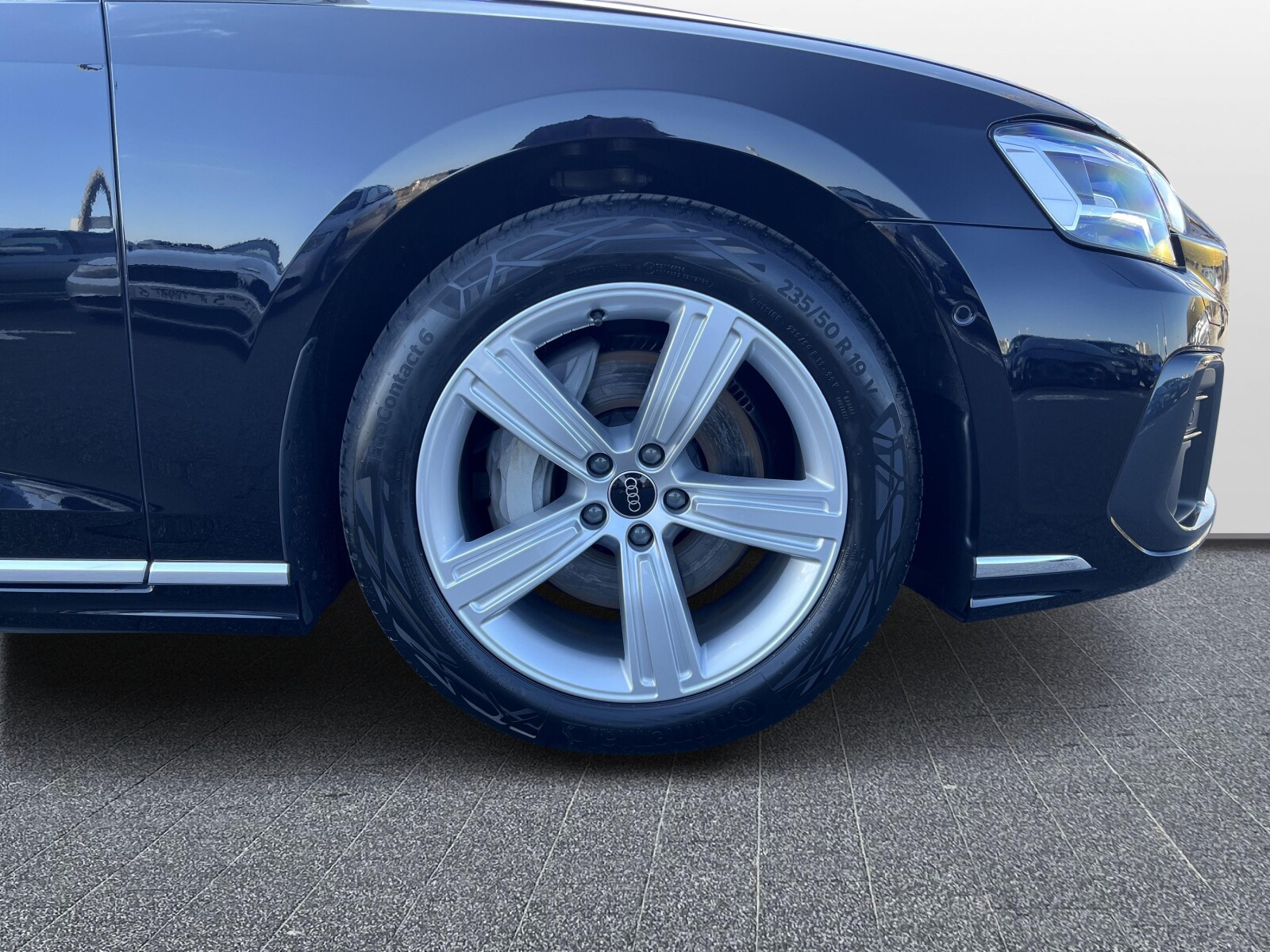 Audi A8 - zdjęcie 22