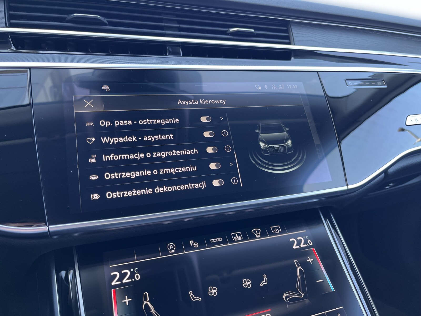 Audi A8 - zdjęcie 26