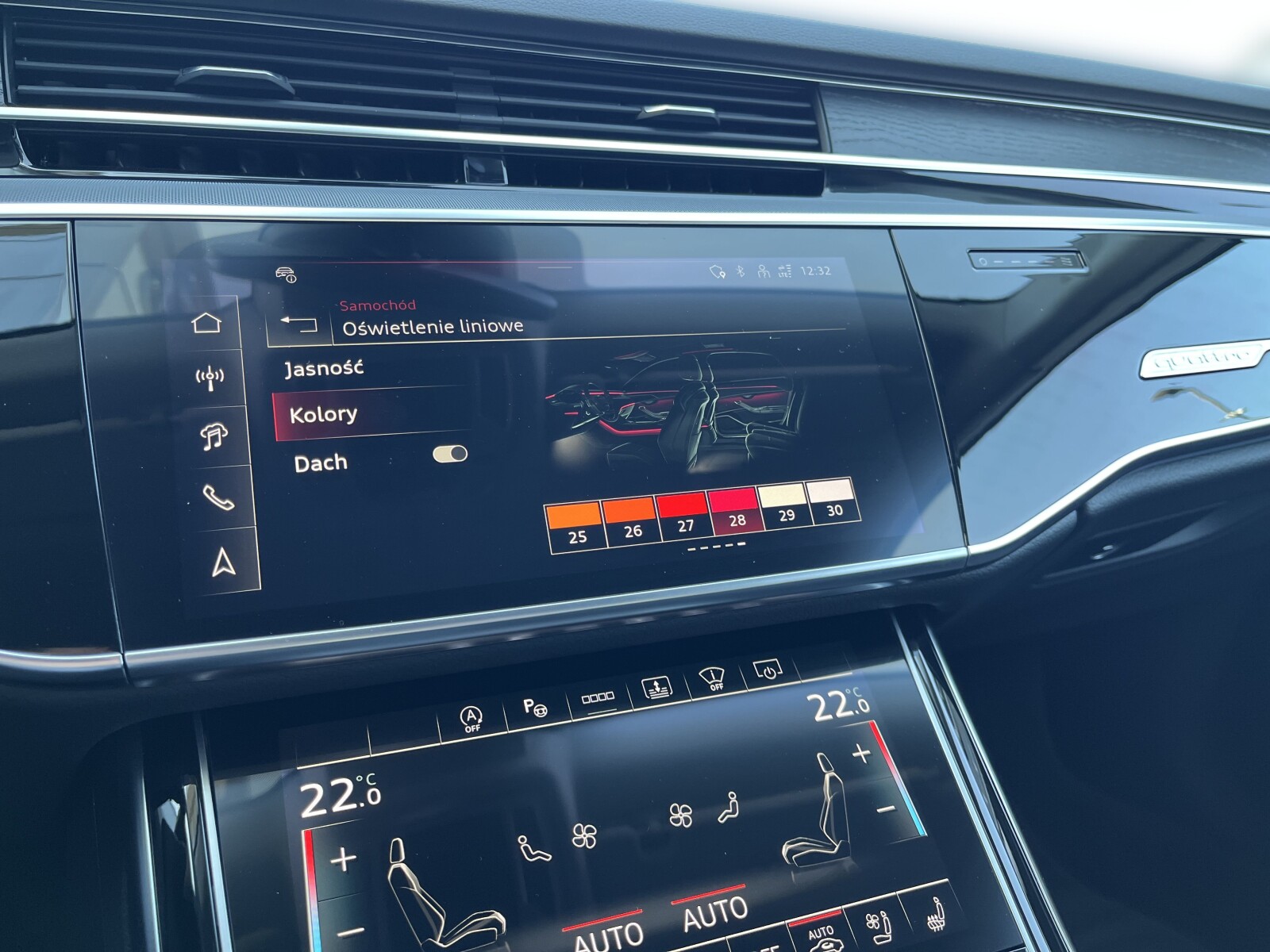 Audi A8 - zdjęcie 31