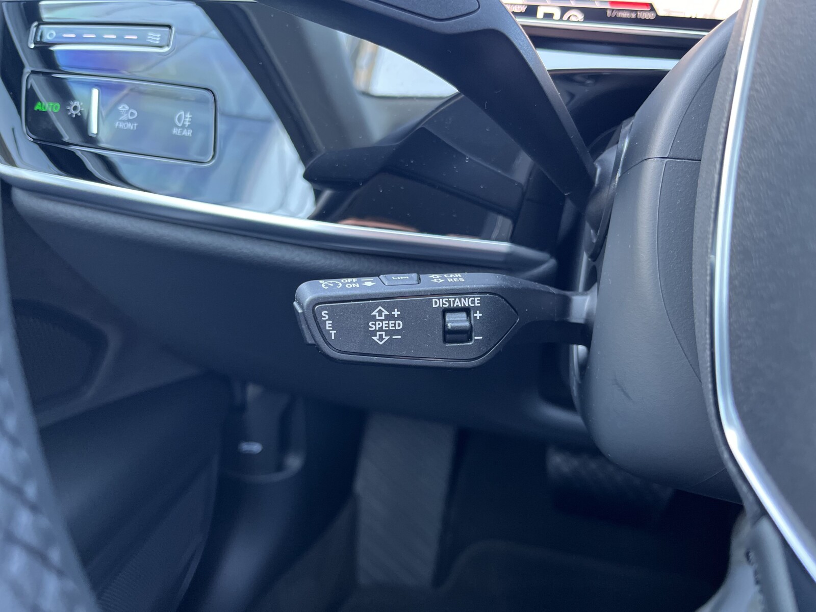 Audi A8 - zdjęcie 34
