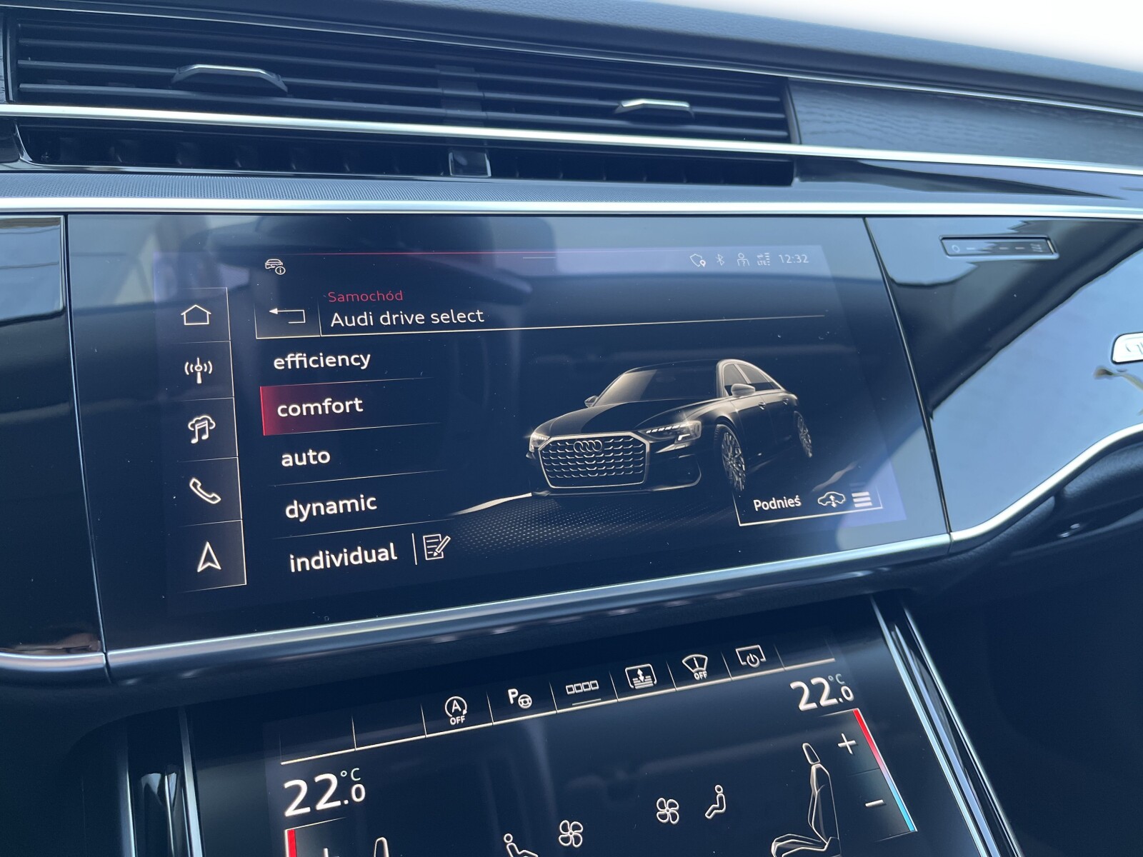 Audi A8 - zdjęcie 29