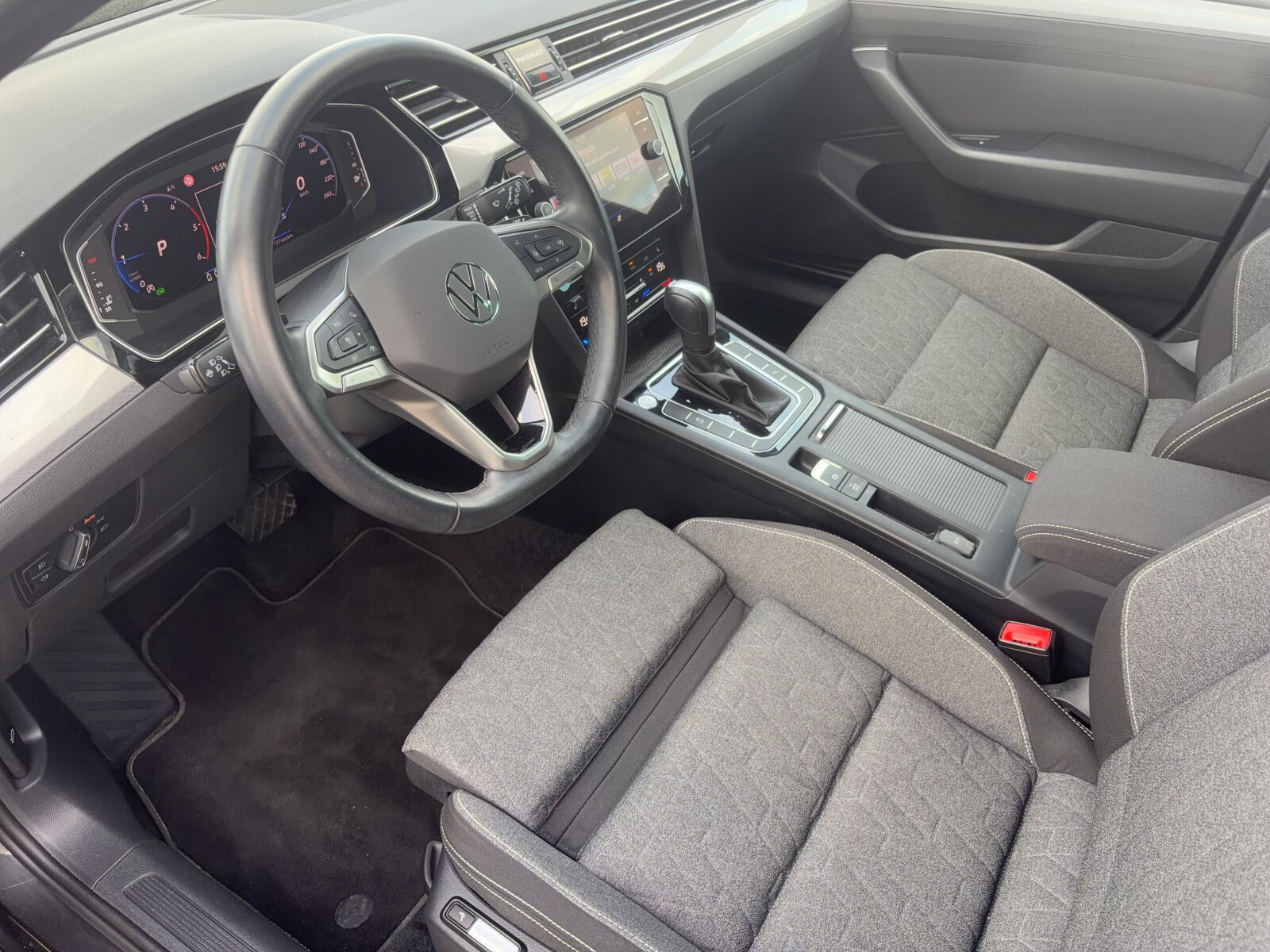 Volkswagen Passat - zdjęcie 9