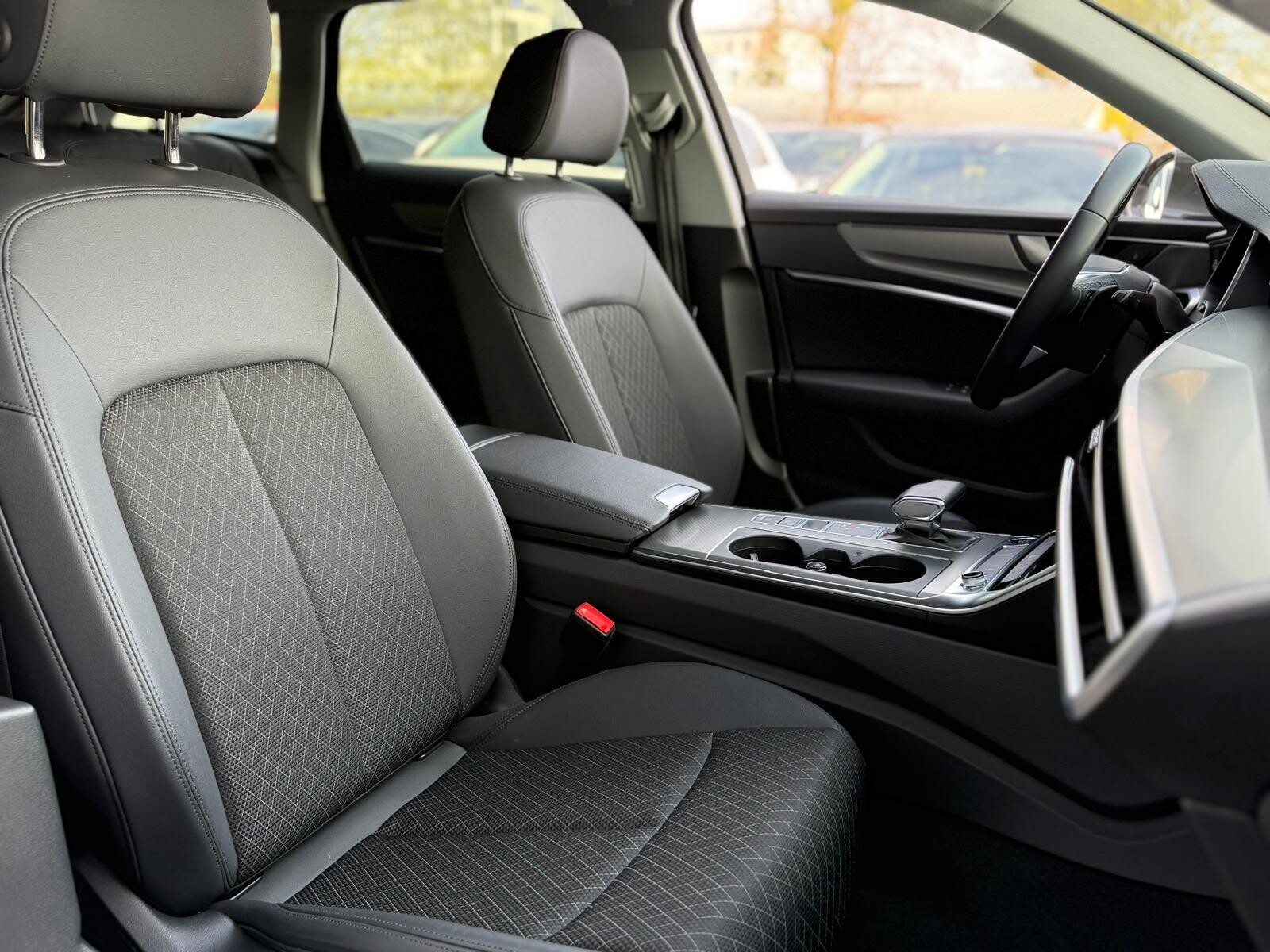 Audi A6 Avant - zdjęcie 24