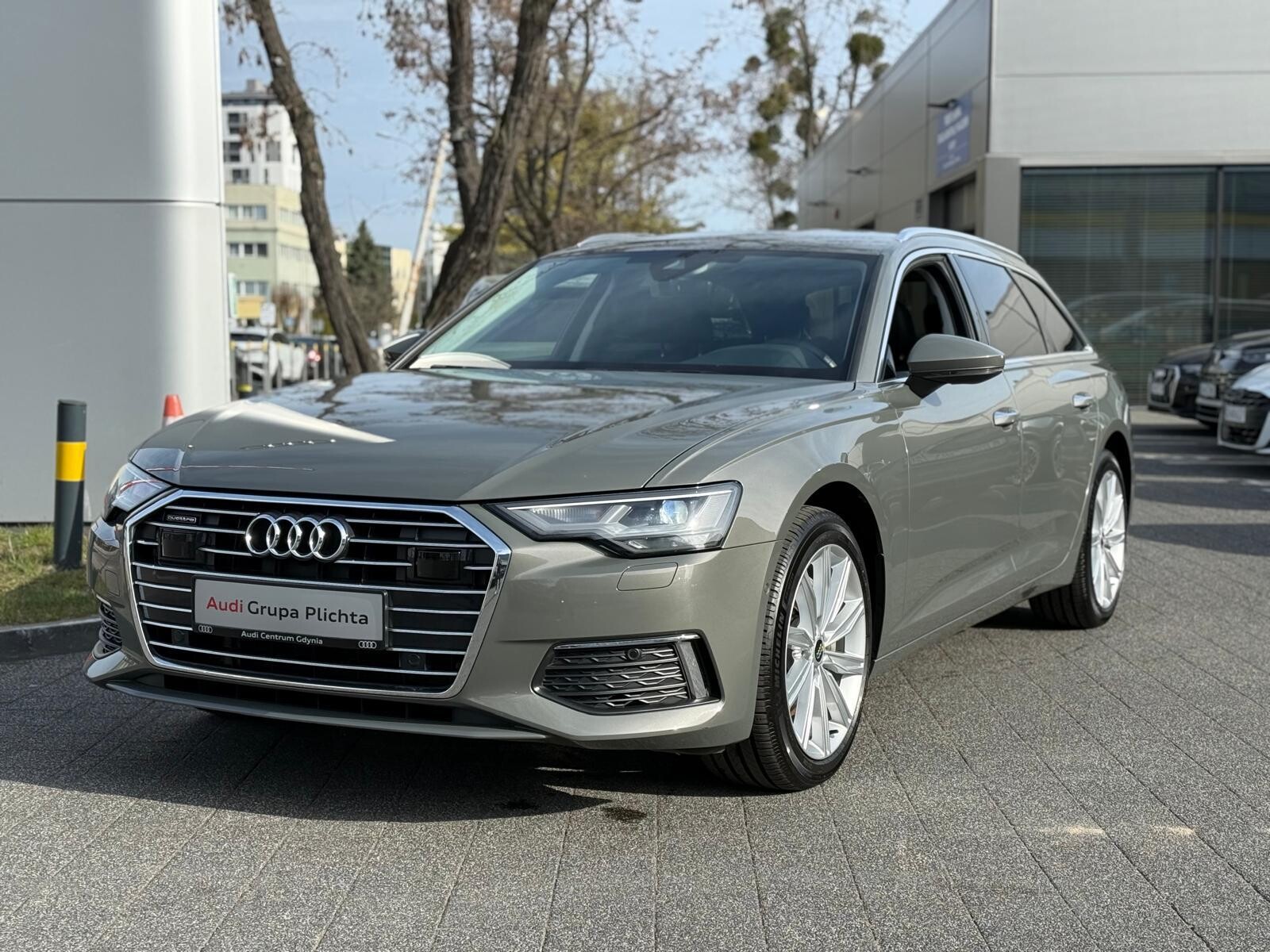 Audi A6 Avant - zdjęcie 9