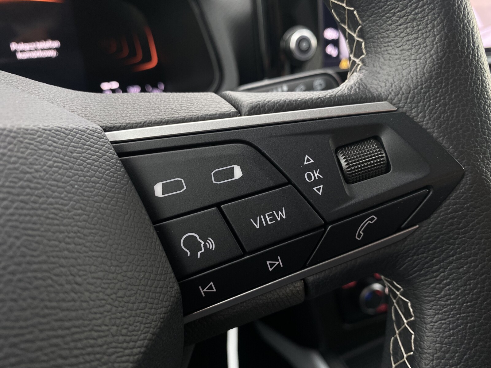 Seat Arona - zdjęcie 13