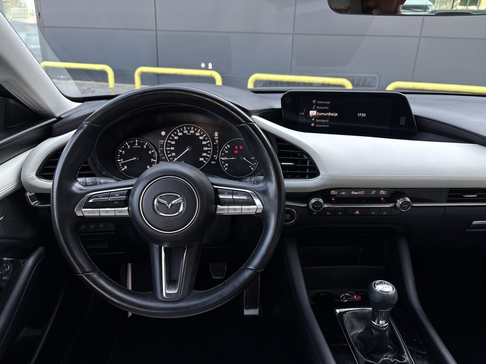 Mazda 3 - zdjęcie 13