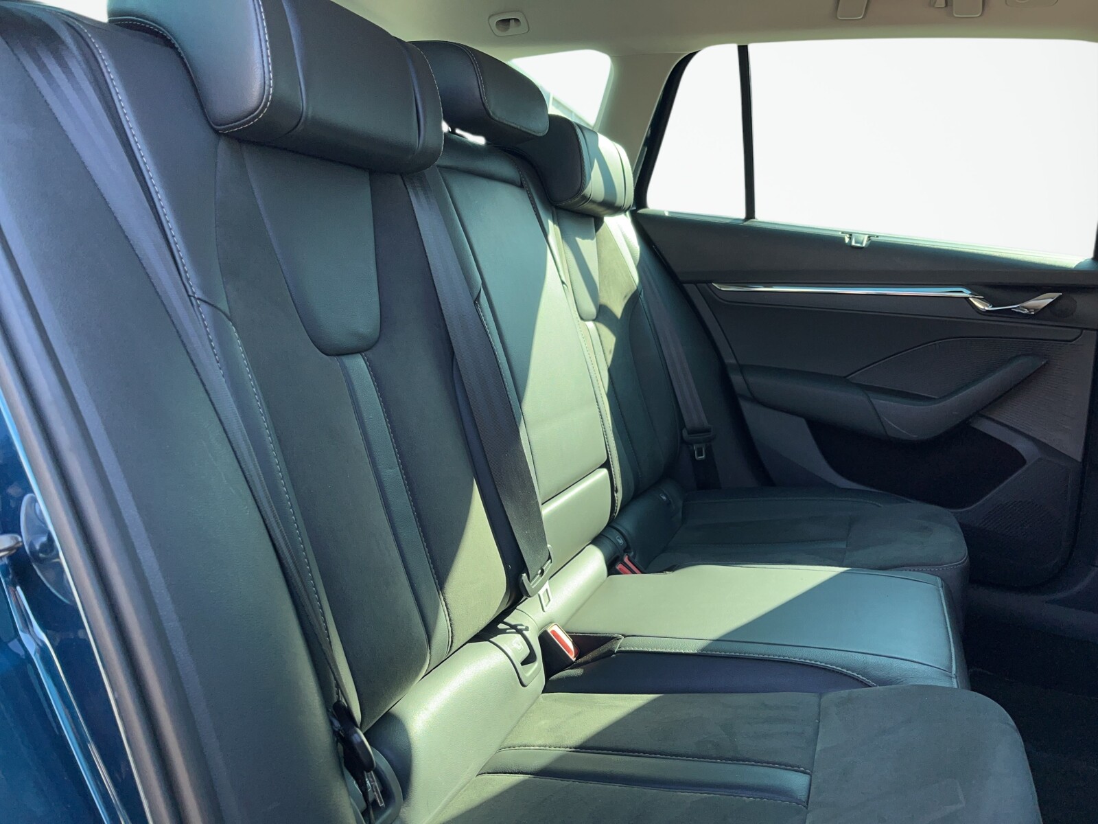 Škoda Octavia Combi - zdjęcie 21