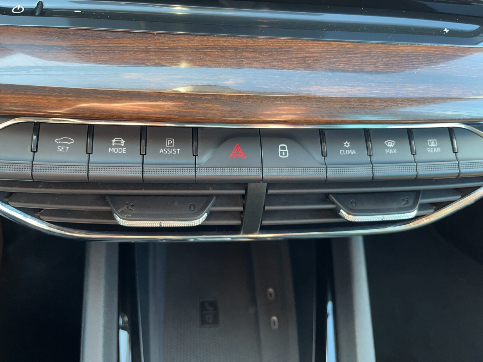 Škoda Octavia Combi - zdjęcie 32