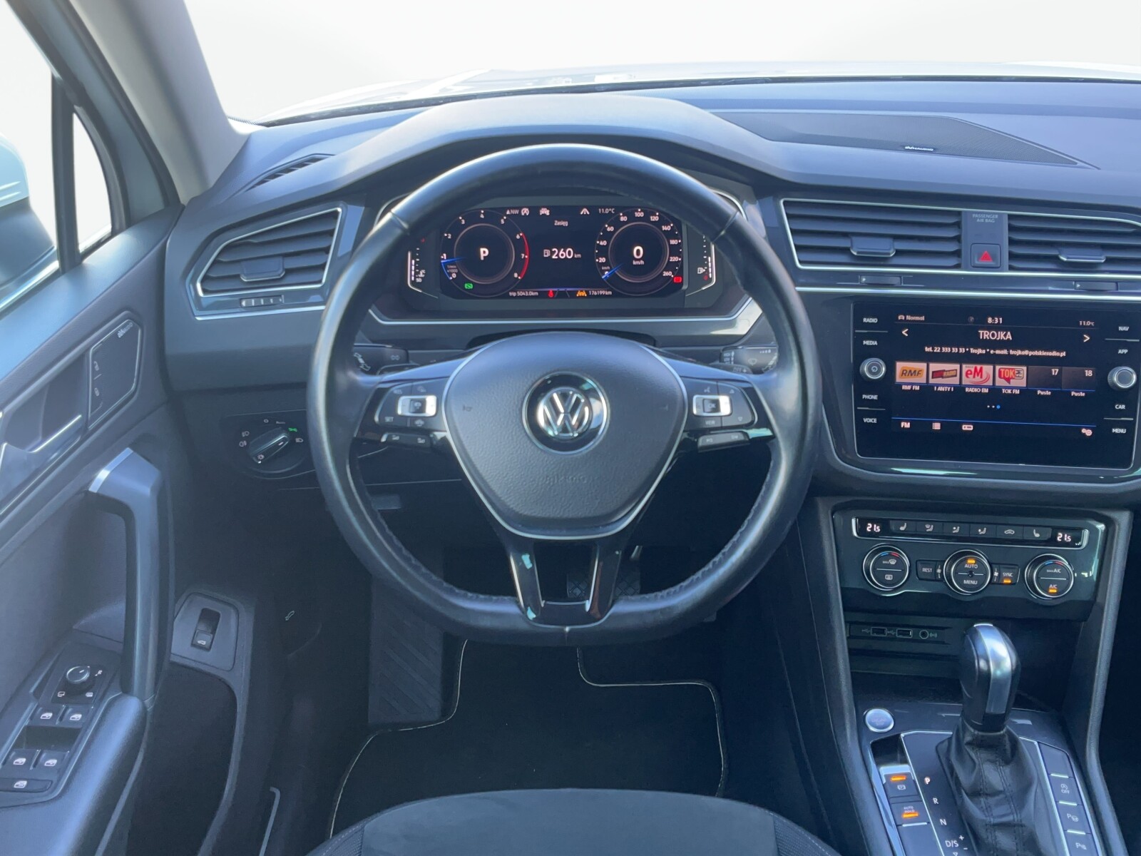 Volkswagen Tiguan - zdjęcie 13