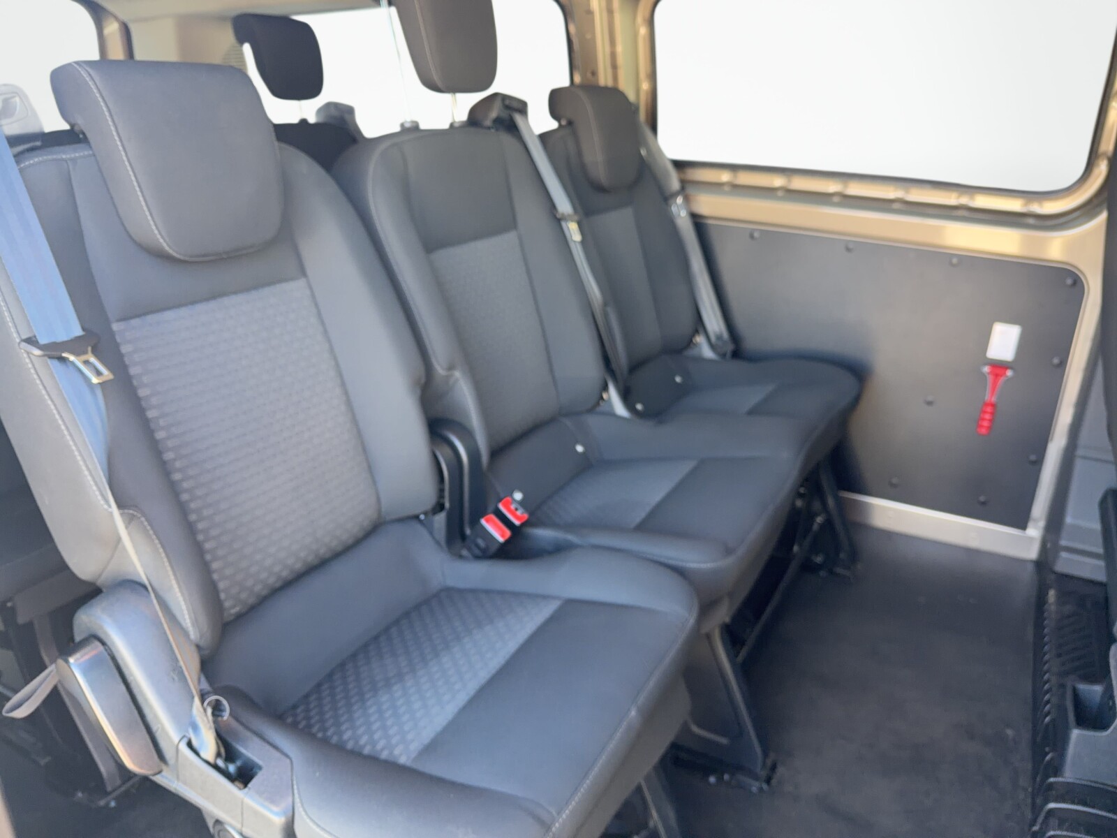 Ford Transit Custom - zdjęcie 14