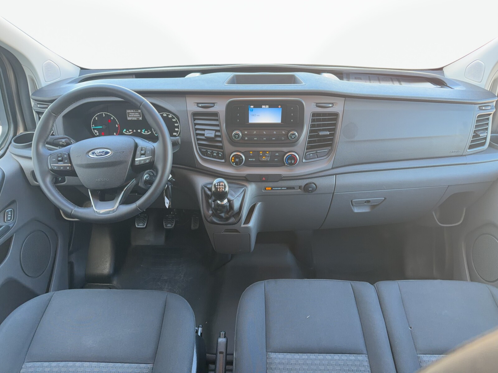 Ford Transit Custom - zdjęcie 18