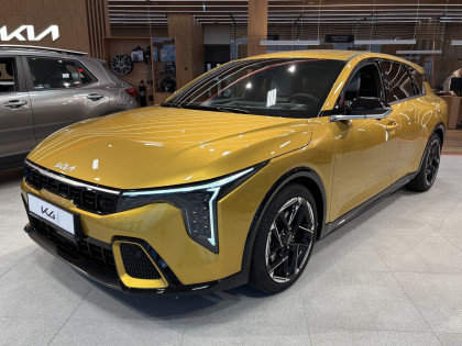 Kia K4