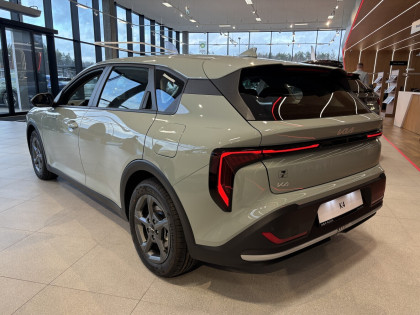Kia K4